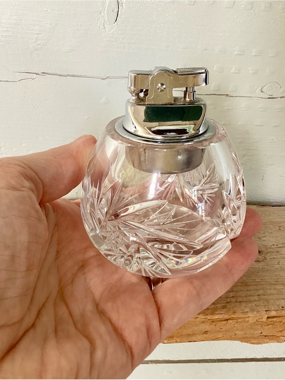 Vintage Ronson Cut Crystal Pinwheel Glass Table Lighter - Works!